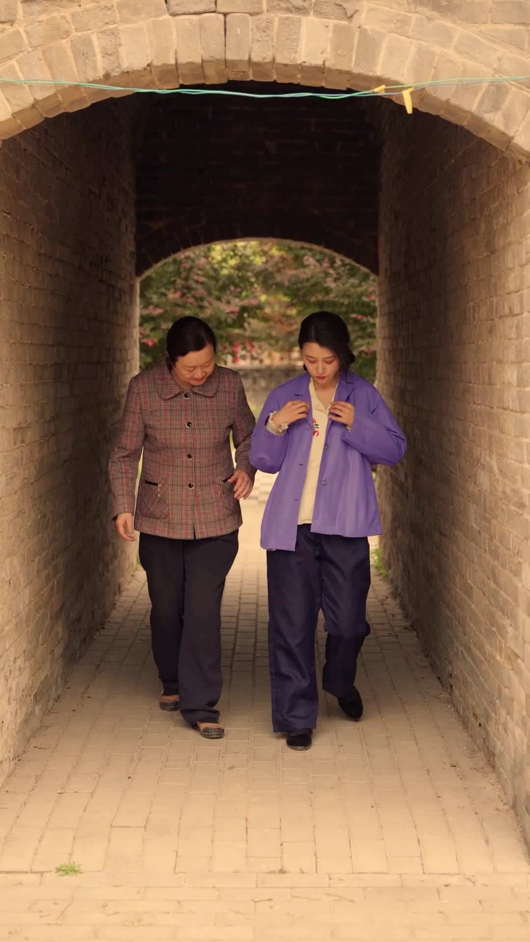 Folge 13 - Rette sie, 1981!